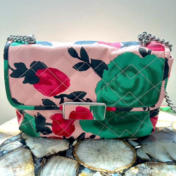 Marc Jacobs Chain Shoulder Handbag - Picture 2 of 16